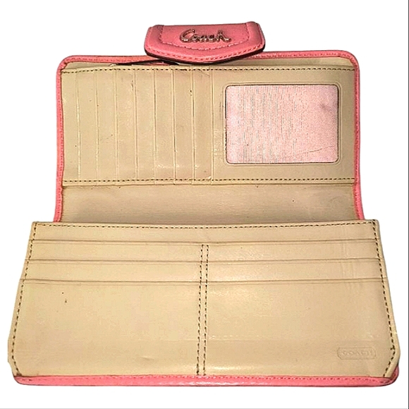 Coach Salmon Pink w Gold Lettering Embossed Leather Wallet Euc - Picture 3 of 10